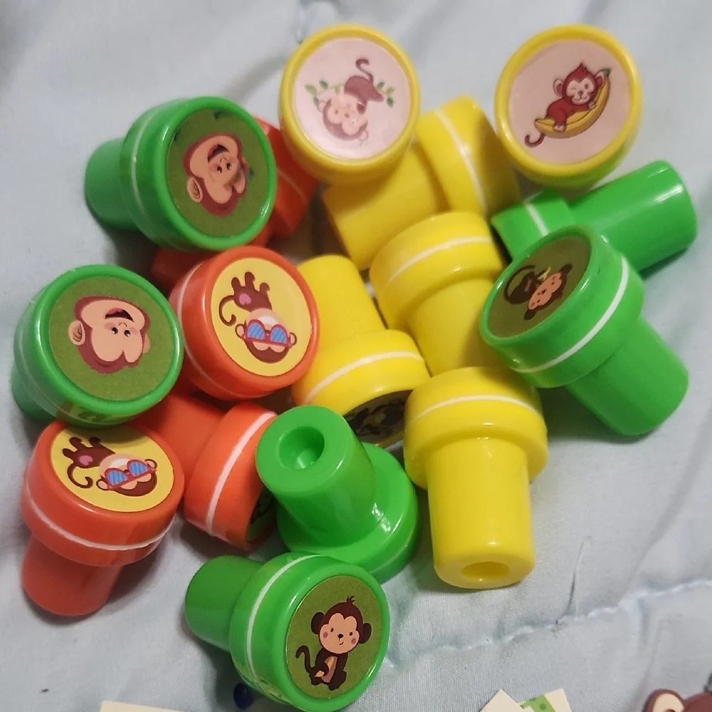 Colorful Party Favor Set with Plush Toys and Accessories Monkeys And Bananas